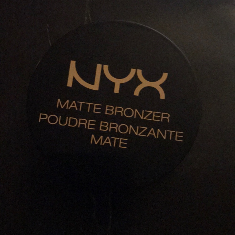 NYX matte bronzer